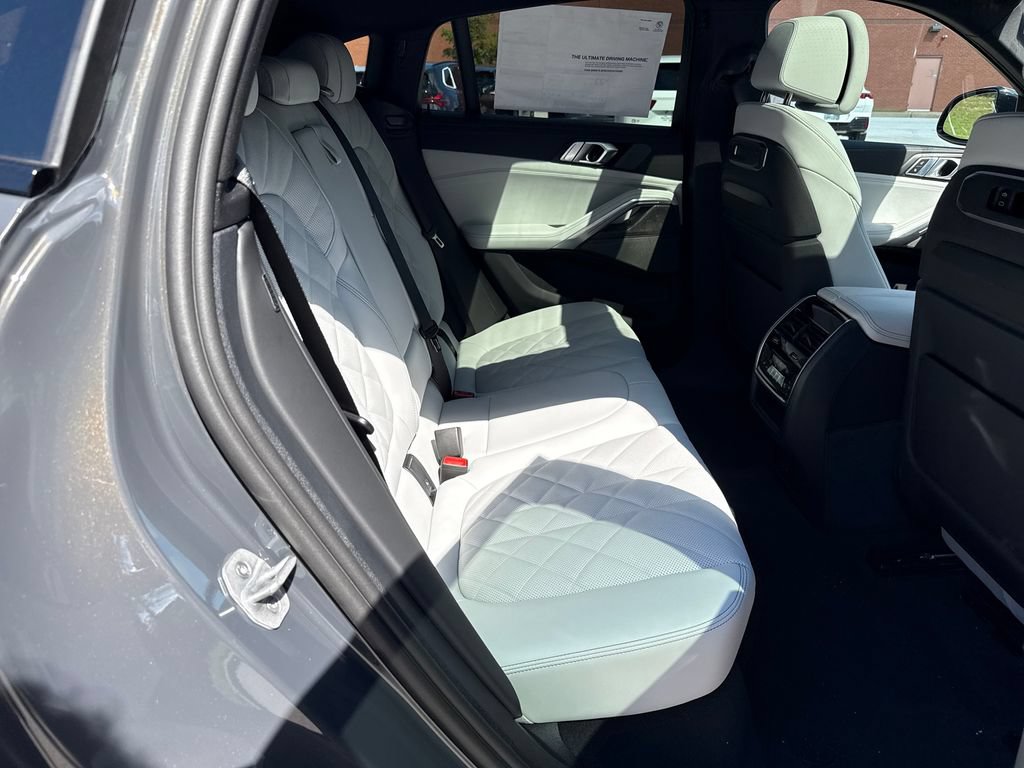 New 2027 BMW X6 xDrive40i w/ Climate Comfort Package AWD/4WD image 29