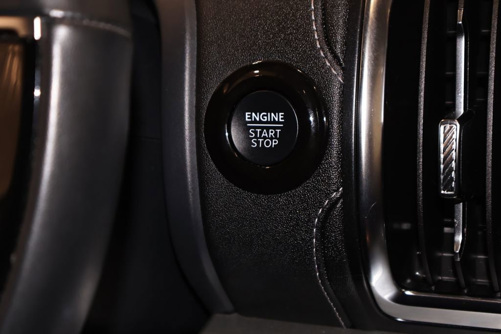 Certified 2025 Ford Expedition Max Platinum image 32