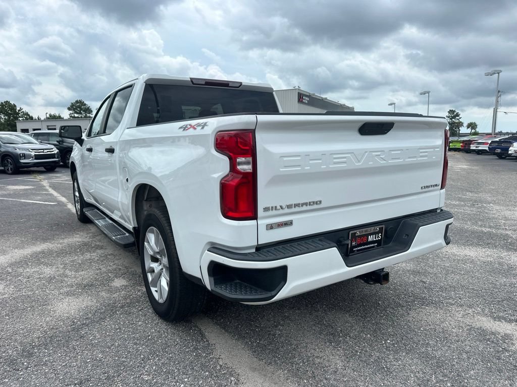 Used 2020 Chevrolet Silverado 1500 Custom w/ Custom Value Package AWD/4WD image 5