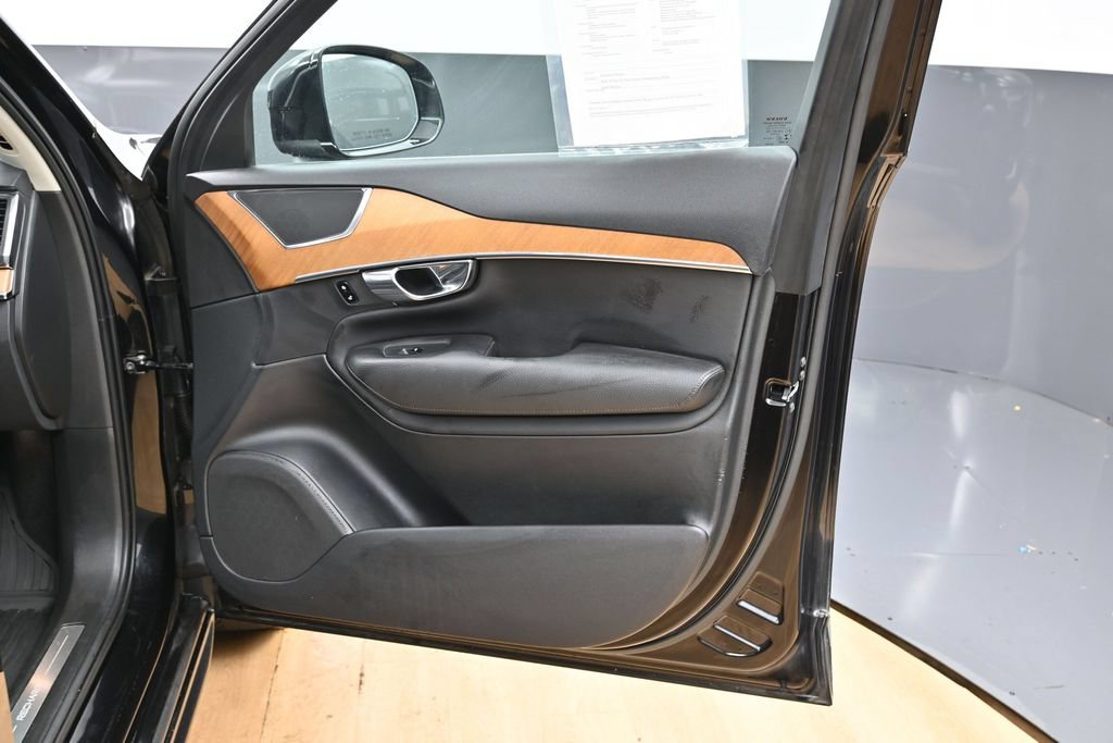 Used 2021 Volvo XC90 T8 Inscription Expression w/ Climate Package AWD/4WD image 36