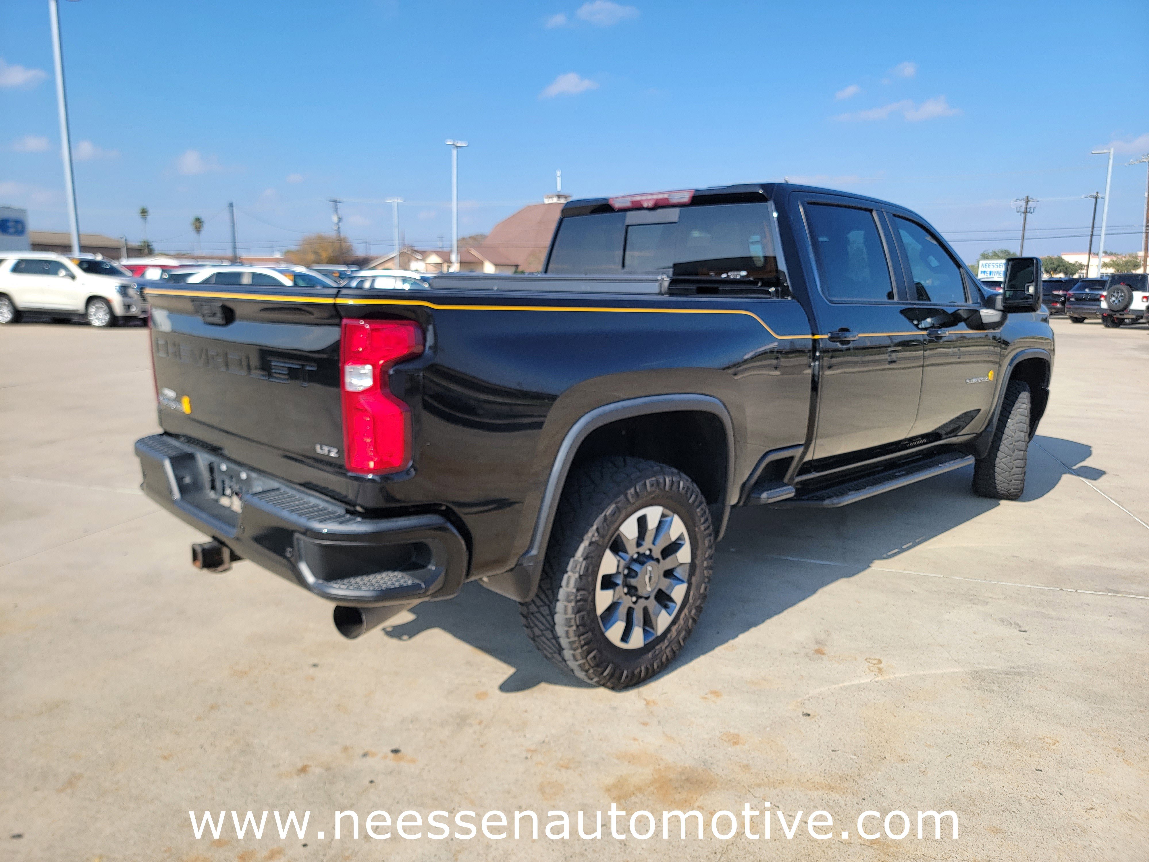 Used 2021 Chevrolet Silverado 2500 LTZ w/ Carhartt Edition image 7