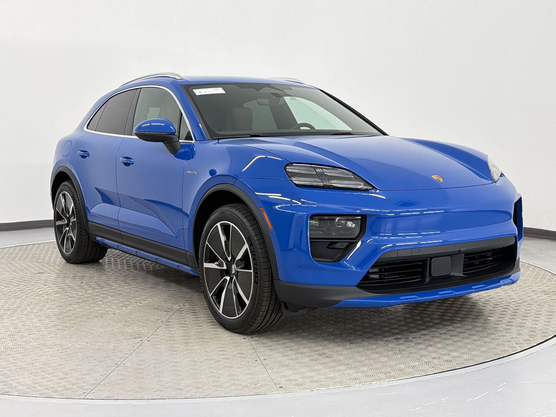 New 2026 Porsche Macan Electric RWD image 7