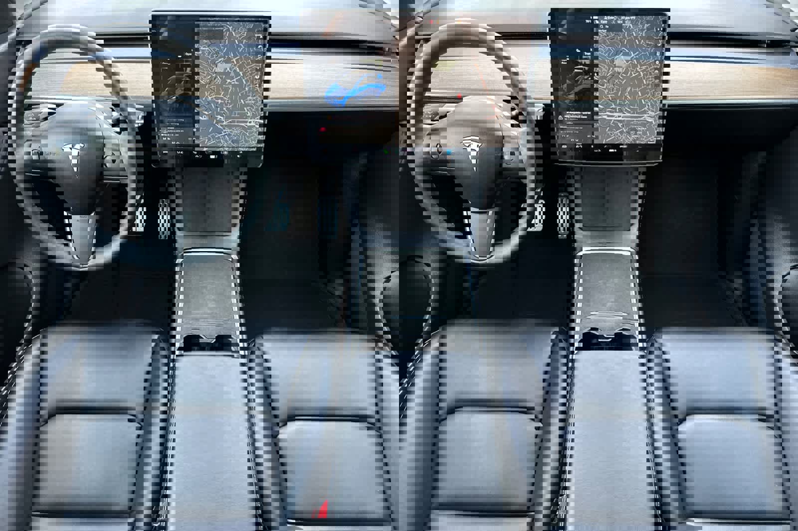 Used 2021 Tesla Model Y Long Range image 3