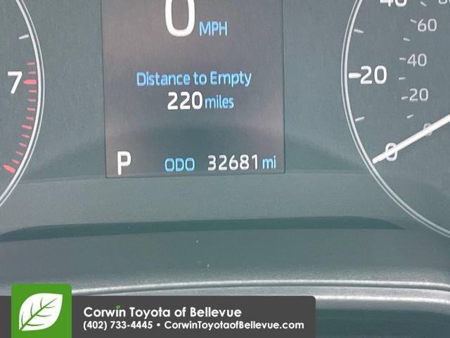 Used 2025 Toyota Corolla LE FWD image 10