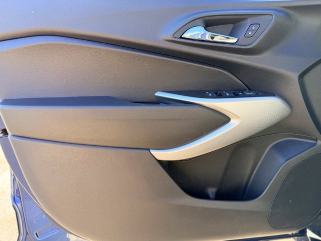 Used 2024 Chevrolet Trax LS w/ LS Convenience Package FWD image 17