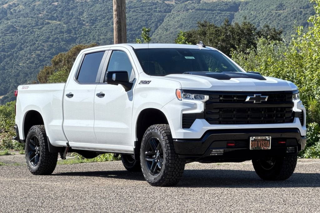 New 2026 Chevrolet Silverado 1500 LT Trail Boss w/ LT Trail Boss Premium Package AWD/4WD image 2