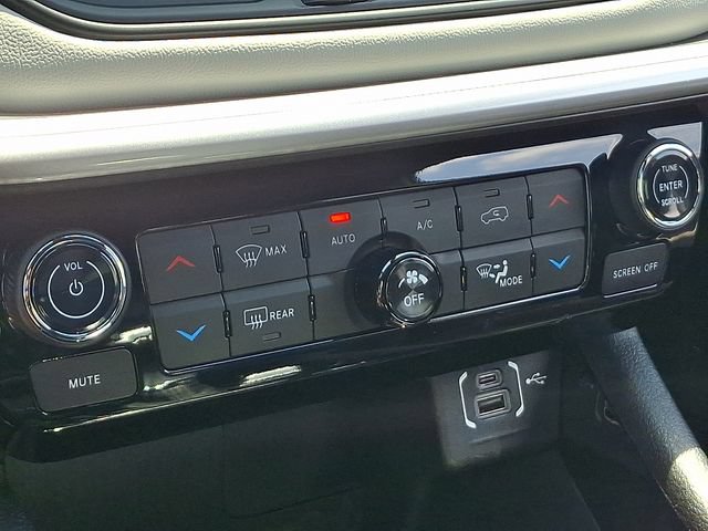 Used 2025 Jeep Compass Limited AWD/4WD image 14