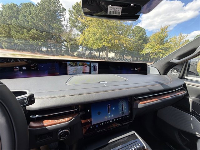 New 2025 Lincoln Navigator L Black Label image 17