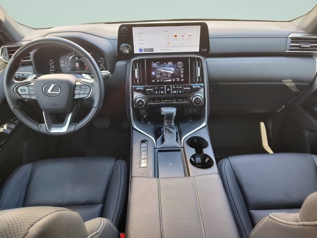 Used 2024 Lexus LX 600 4WD w/ Luxury Package image 9