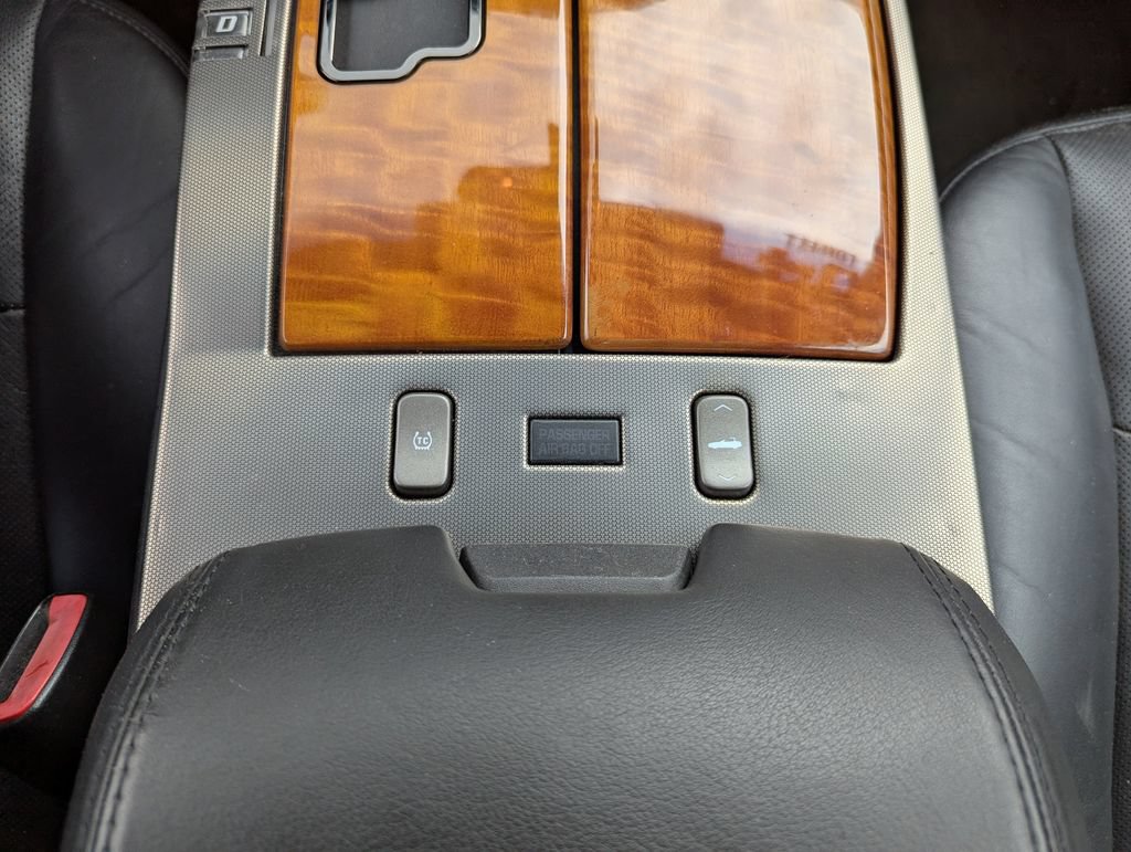 Used 2004 Cadillac XLR RWD image 28