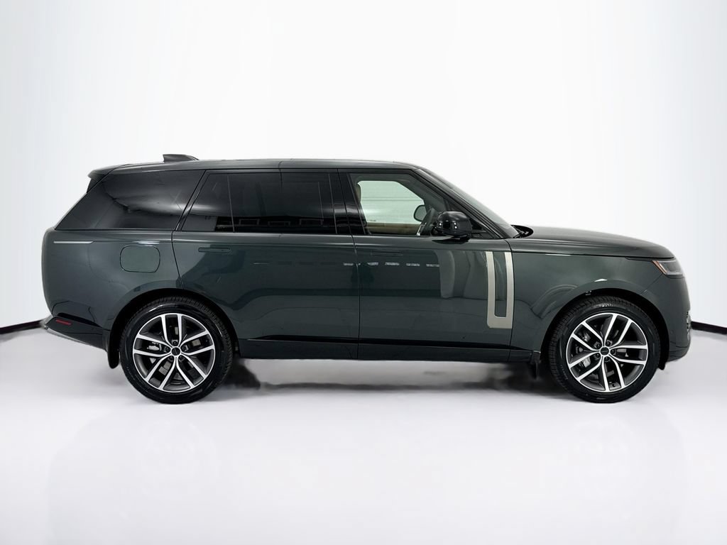 New 2026 Land Rover Range Rover Long Wheelbase SE AWD/4WD image 4