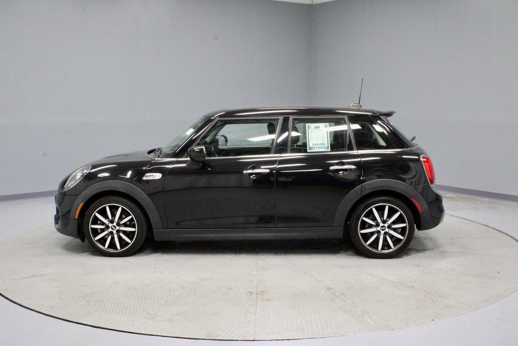 Used 2020 MINI Cooper S image 9