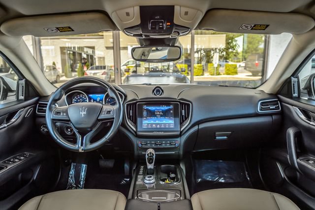 Used 2018 Maserati Ghibli RWD image 3