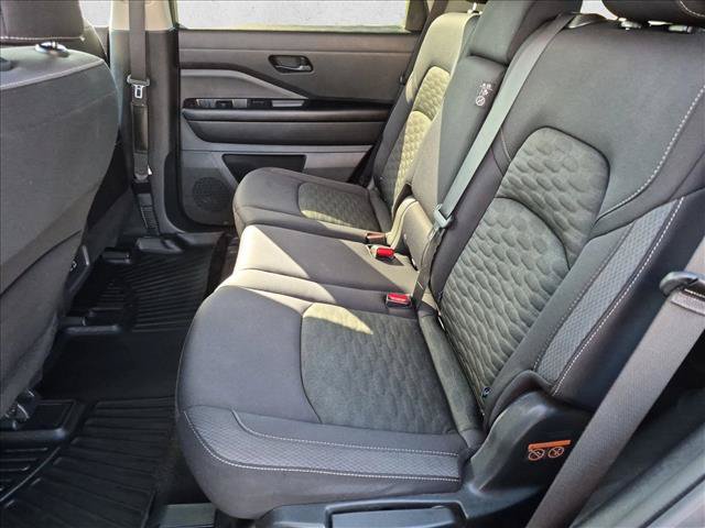 Used 2023 Nissan Pathfinder SV FWD image 19