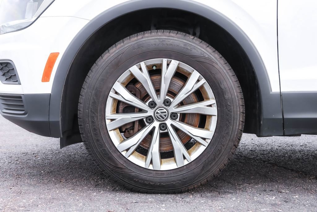 Used 2019 Volkswagen Tiguan SE image 16