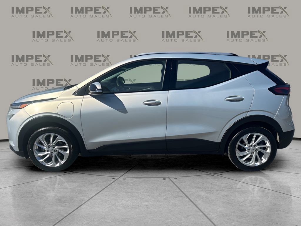 Used 2022 Chevrolet Bolt EUV LT image 2
