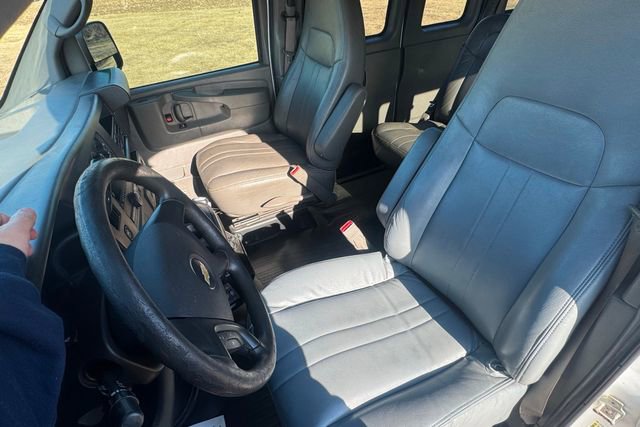 Used 2015 Chevrolet Express 2500 LS RWD image 16