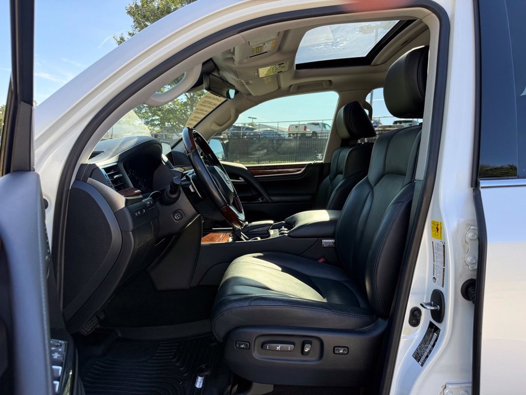 Certified 2020 Lexus LX 570 4WD w/ Luxury Package image 27