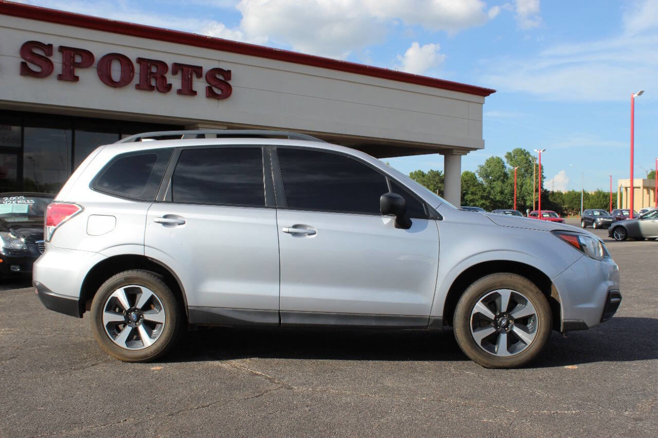 Used 2018 Subaru Forester 2.5i w/ Alloy Wheel Package image 3