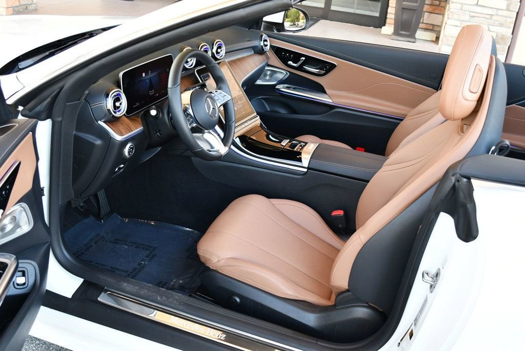 Used 2024 Mercedes-Benz CLE 300 4MATIC Cabriolet image 60