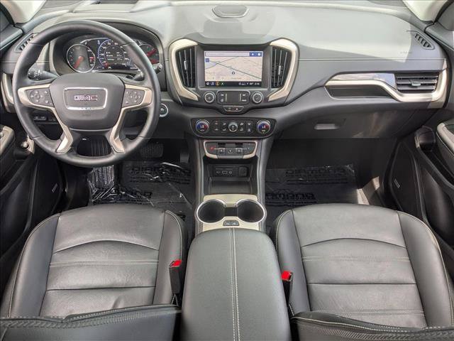 Used 2024 GMC Terrain Denali w/ Denali Premium Package AWD/4WD image 19