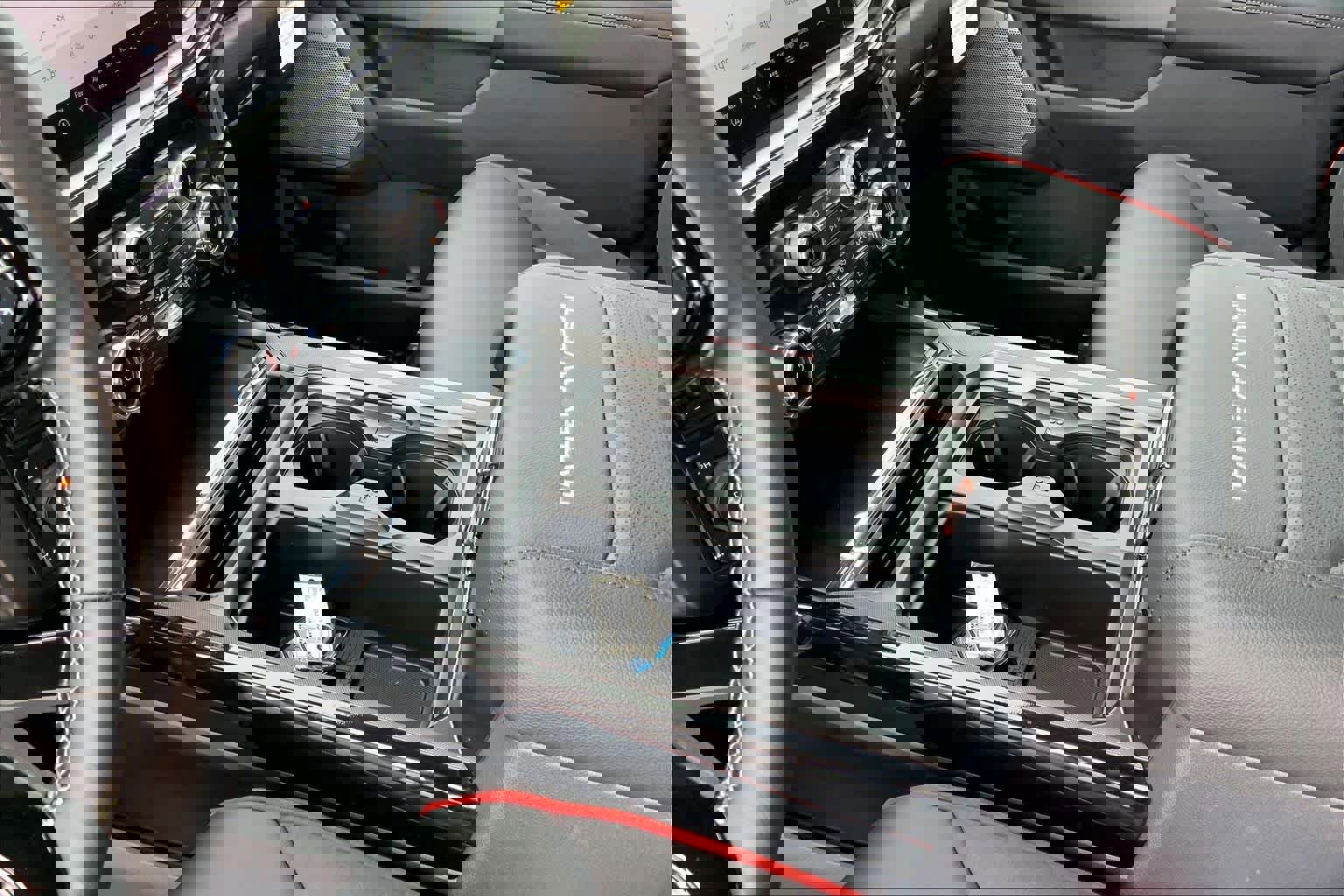 New 2026 Ford F250 Lariat w/ Black Appearance Package image 7