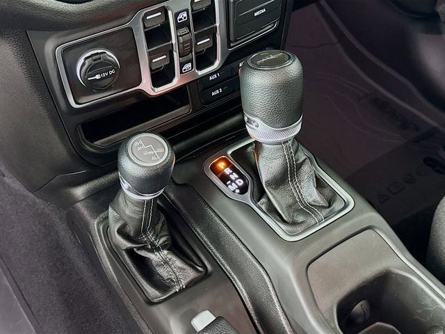 New 2025 Jeep Gladiator Sport image 19