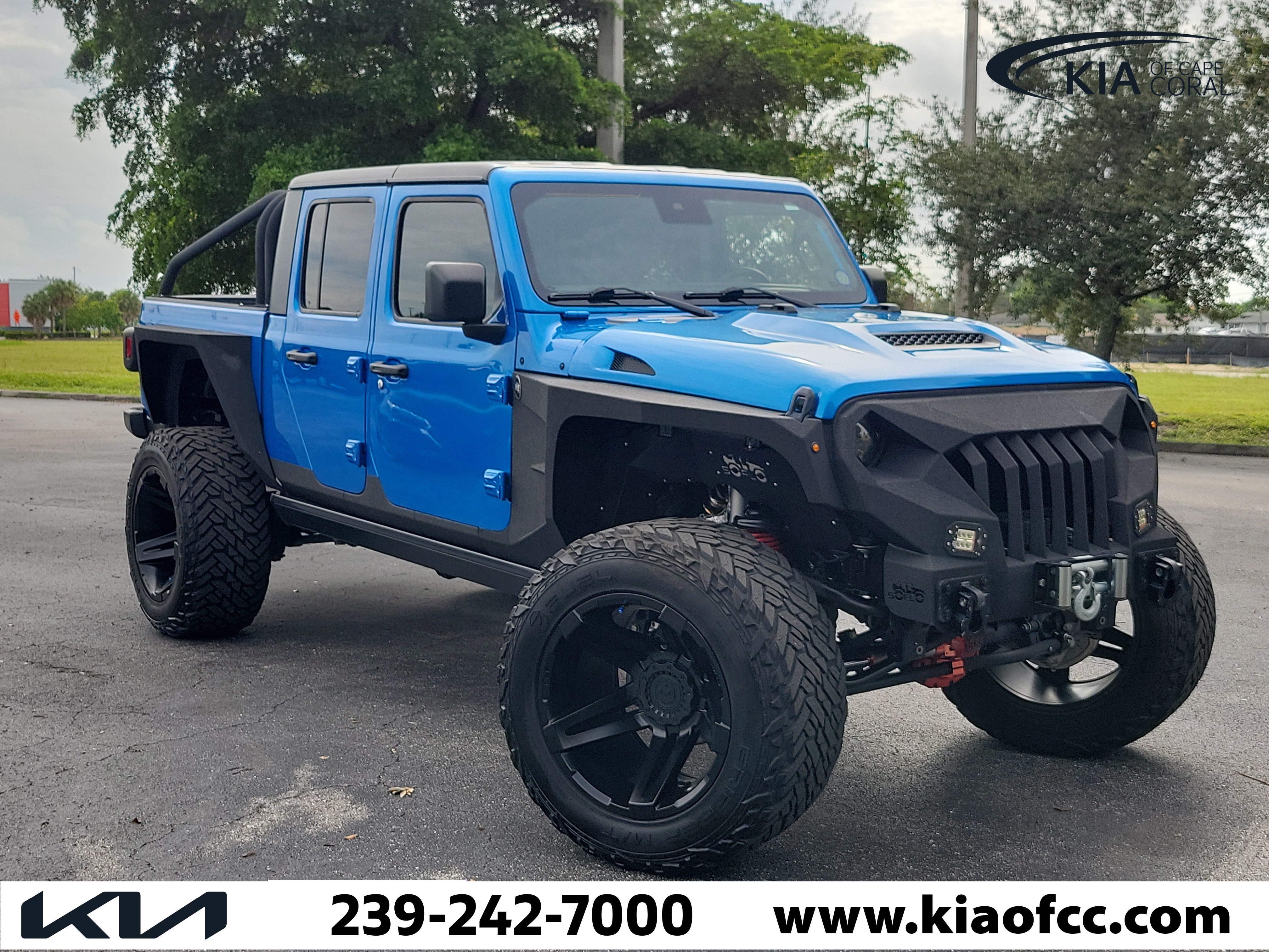 Used 2024 Jeep Gladiator Sport AWD/4WD image 1