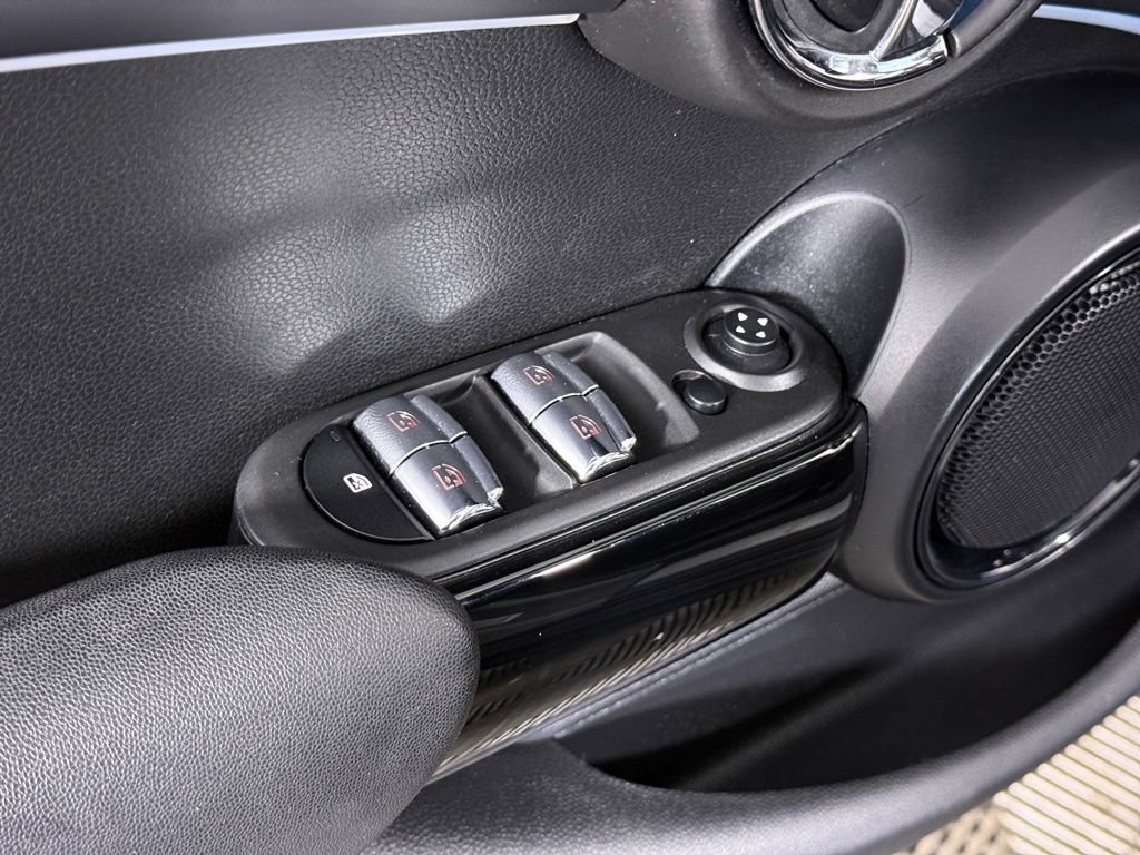 Used 2022 MINI Cooper S FWD image 17