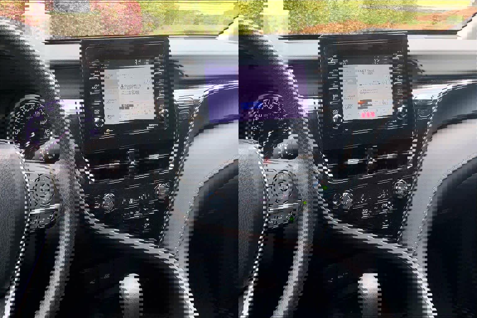 Used 2024 Toyota Camry LE w/ Convenience Package image 7