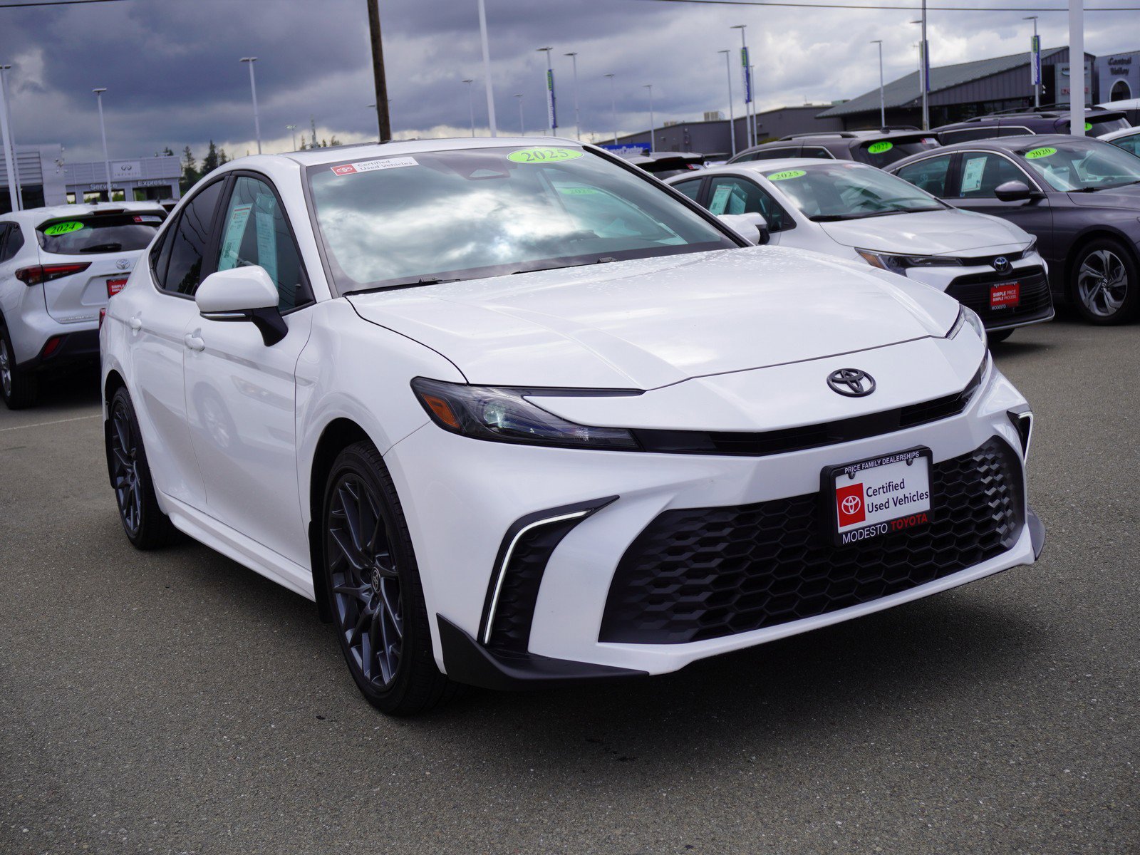 Used 2025 Toyota Camry SE