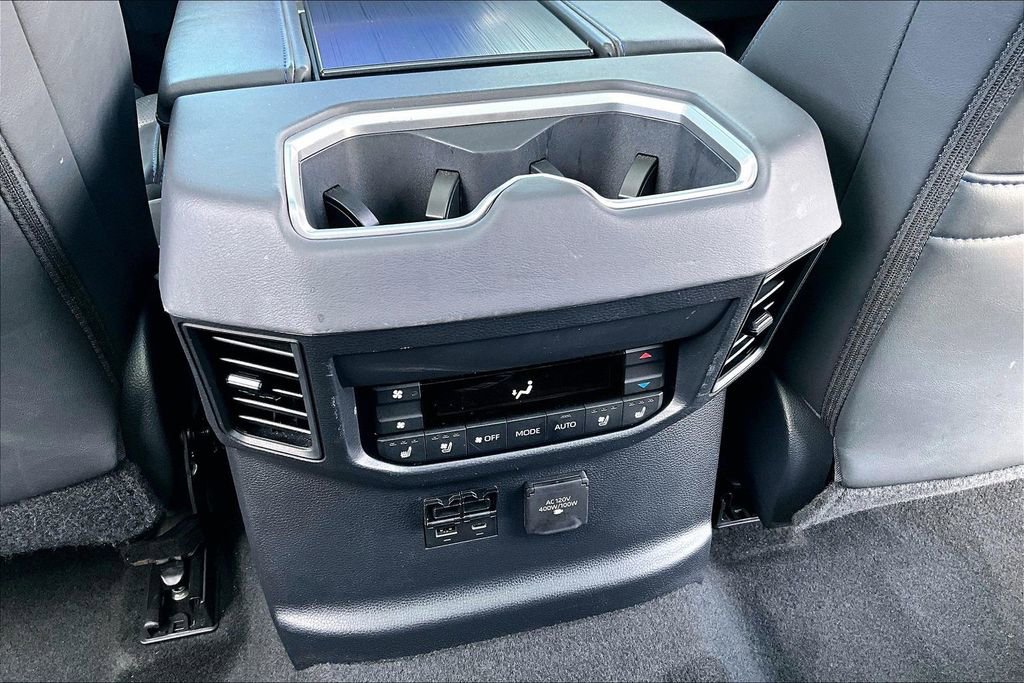 Used 2023 Toyota Sequoia Platinum image 10