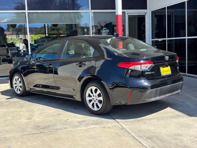 Used 2025 Toyota Corolla LE FWD image 5