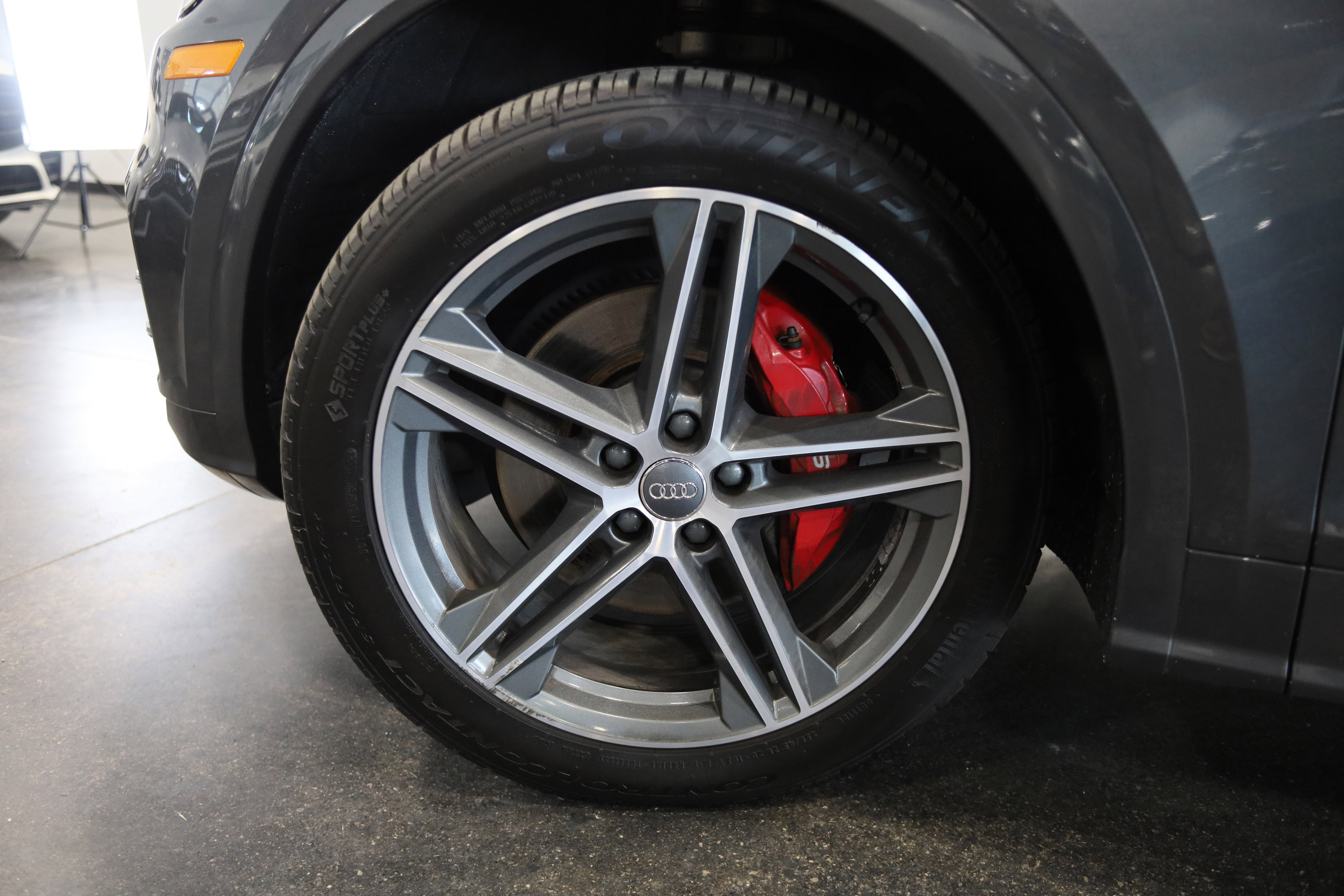 Used 2018 Audi SQ5 Prestige w/ Prestige Package AWD/4WD image 13