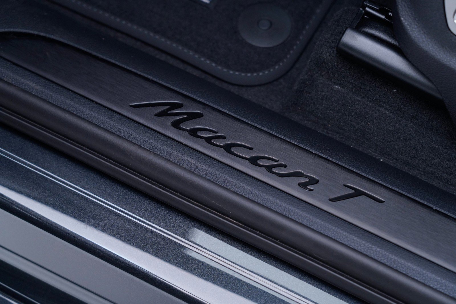 New 2026 Porsche Macan image 15