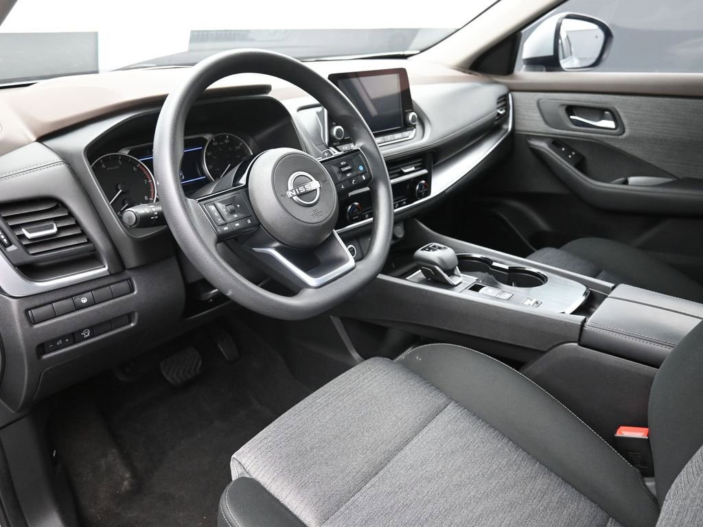 Used 2023 Nissan Rogue SV FWD image 17