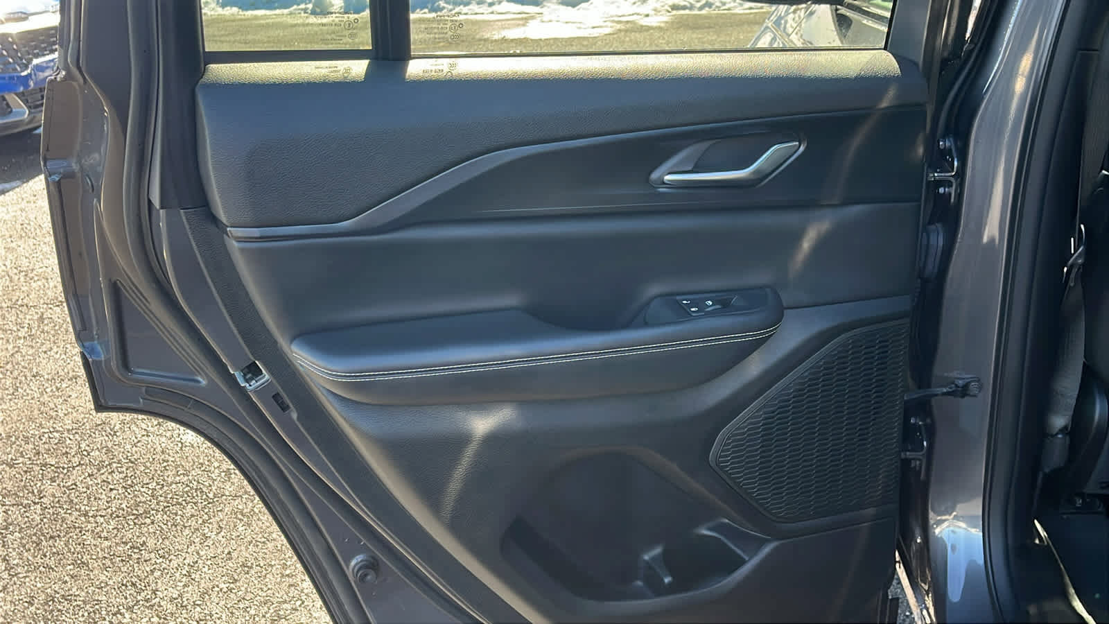 Used 2023 Jeep Grand Cherokee Altitude image 24