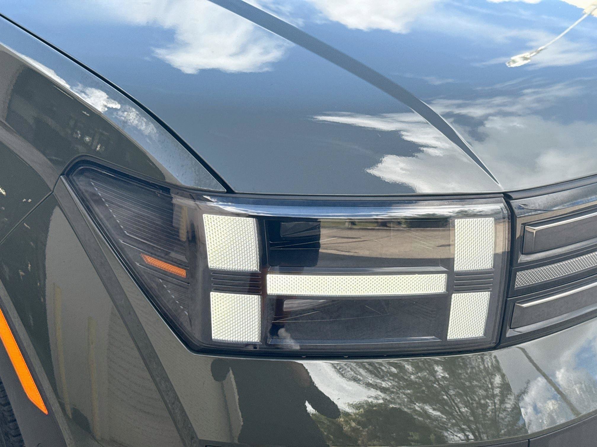 Used 2024 Hyundai Santa Fe Limited FWD image 30