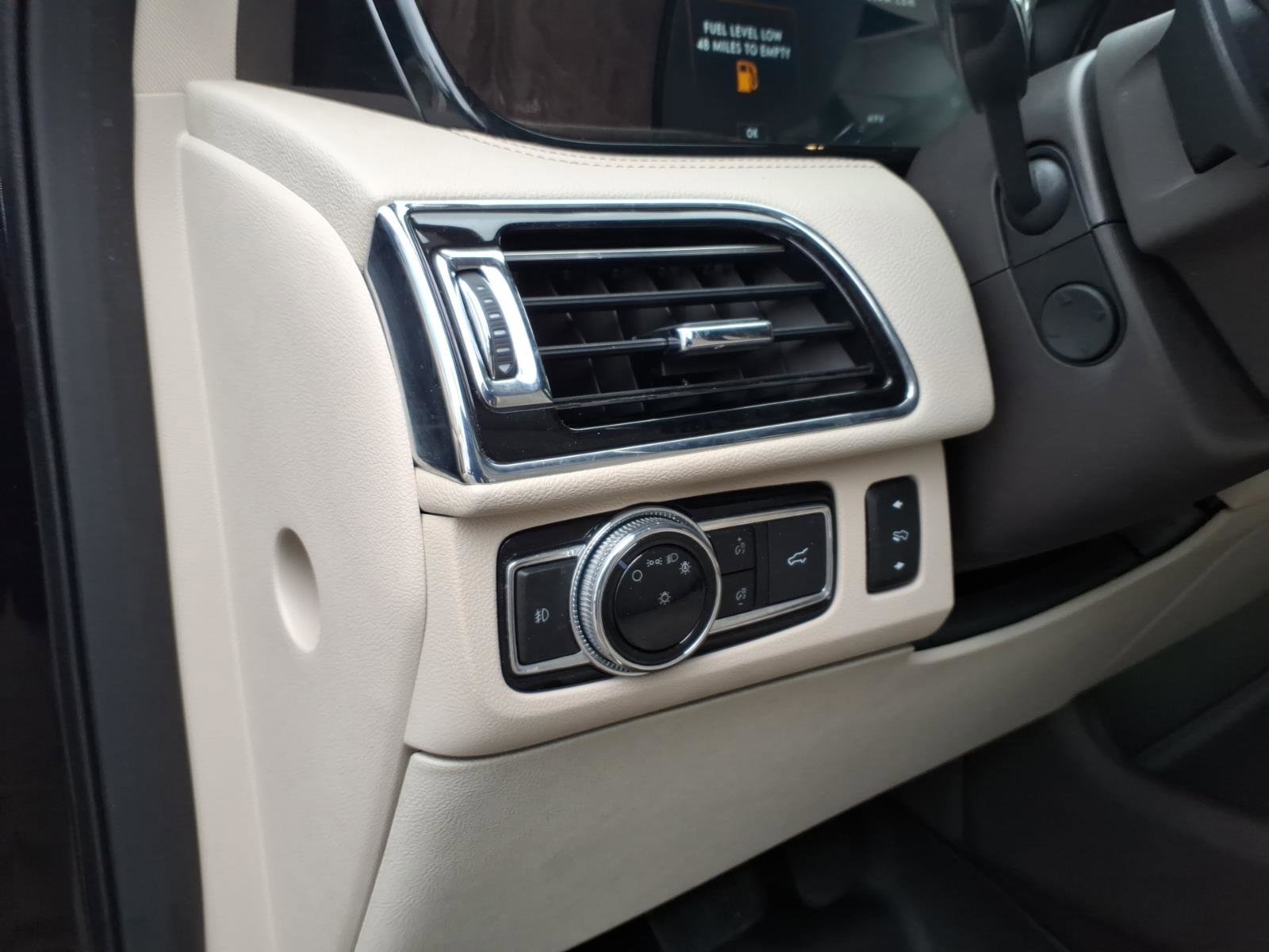 Used 2021 Lincoln Navigator L Reserve w/ Luxury Package image 9