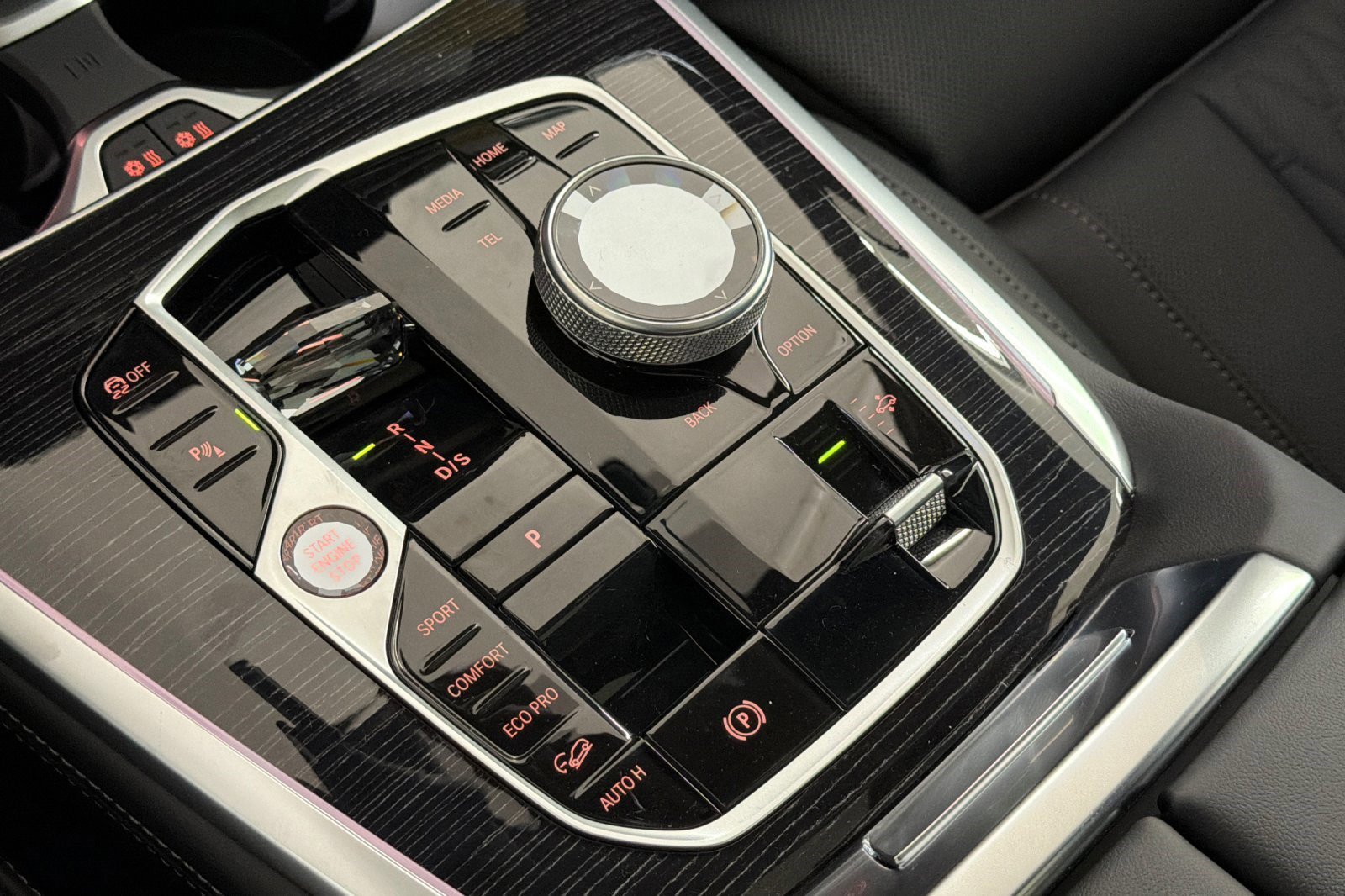 New 2026 BMW X7 xDrive40i w/ Executive Package image 17