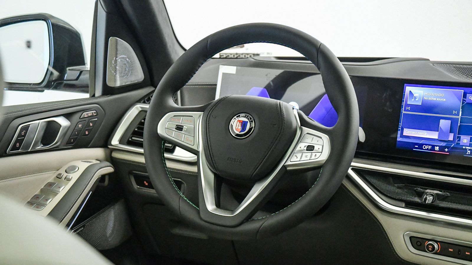 New 2026 BMW ALPINA XB7 image 17