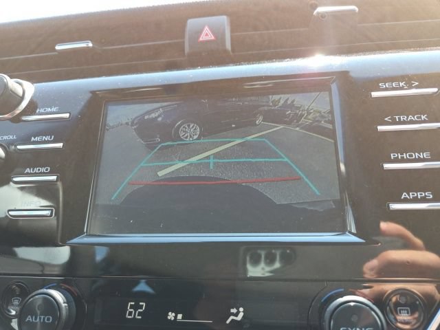 Used 2018 Toyota Camry LE FWD image 15
