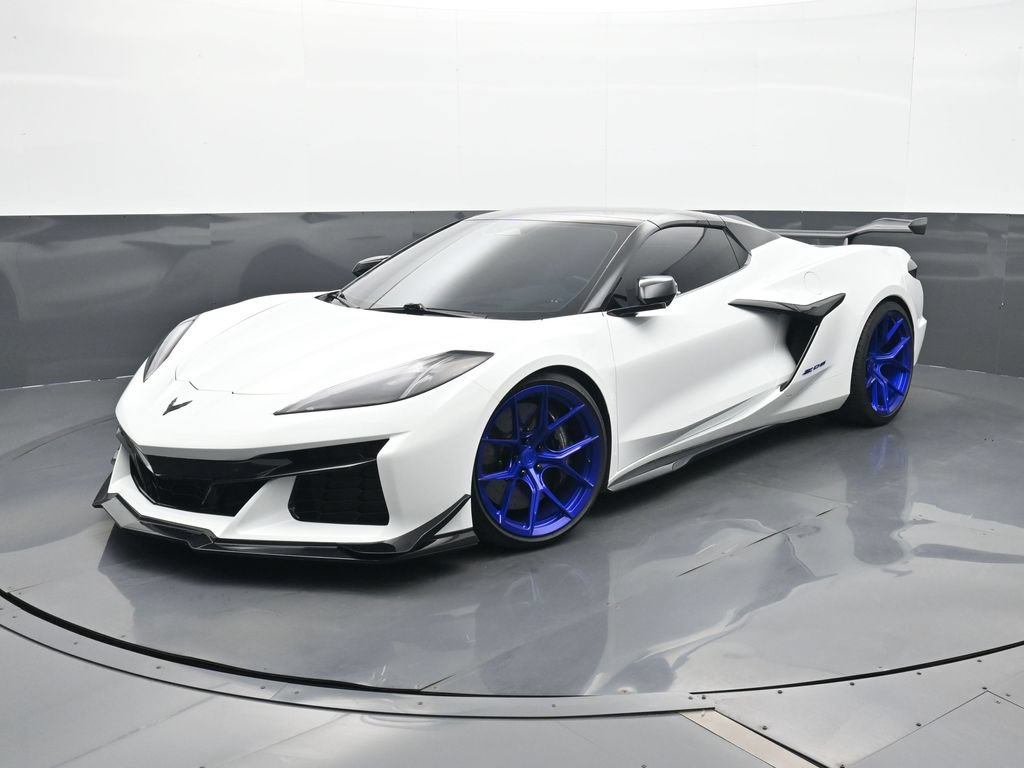 Used 2024 Chevrolet Corvette Z06 RWD image 1