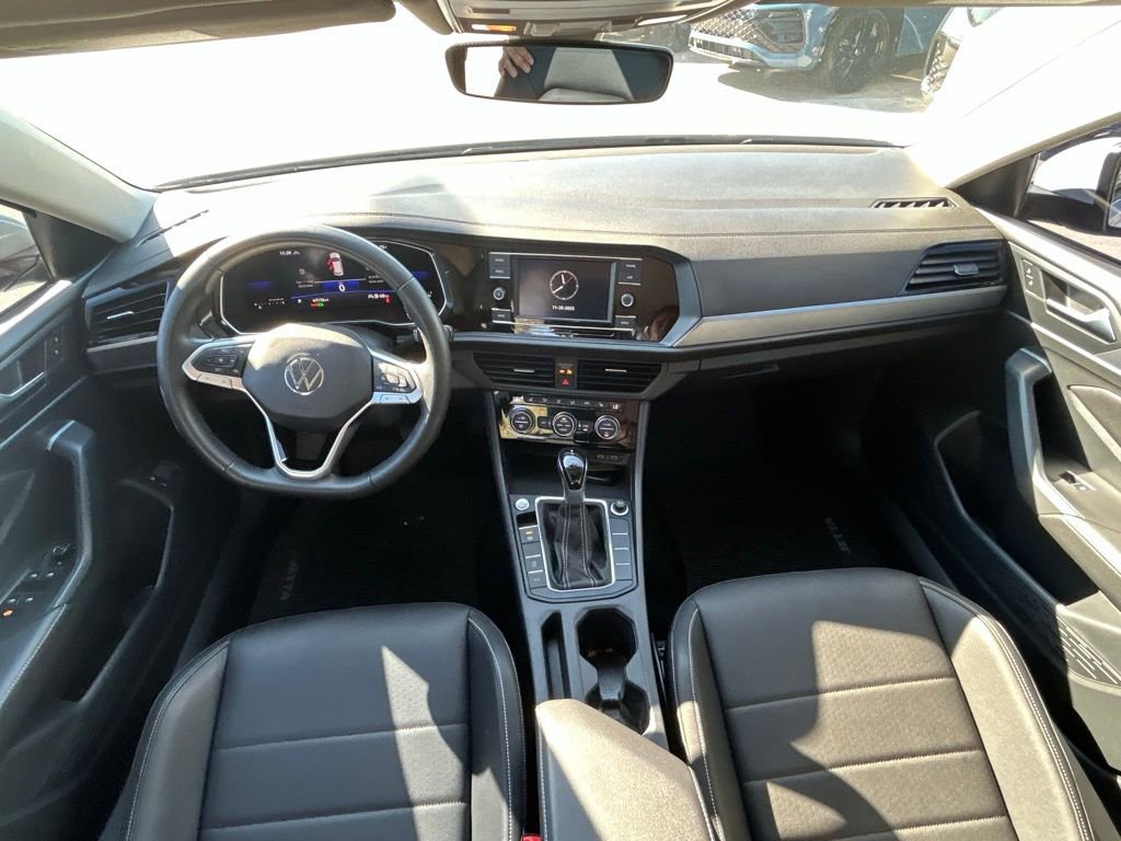Used 2023 Volkswagen Jetta SE image 57