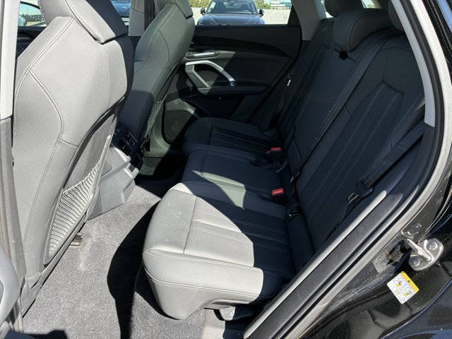 Used 2025 Audi Q5 Premium w/ Premium Plus AWD/4WD image 13