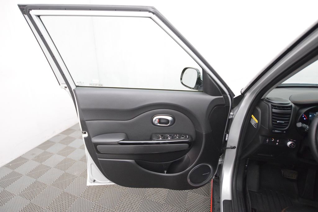 Used 2019 Kia Soul ! w/ Technology Package image 9