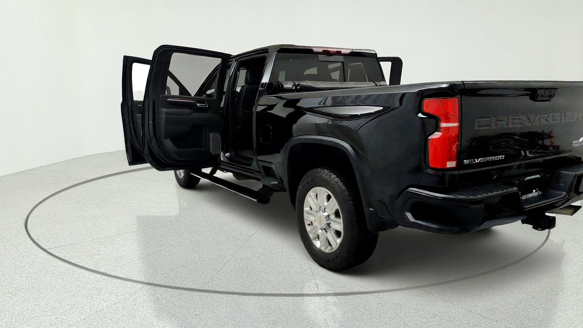 Used 2025 Chevrolet Silverado 2500 High Country w/ High Country Premium Package AWD/4WD image 11