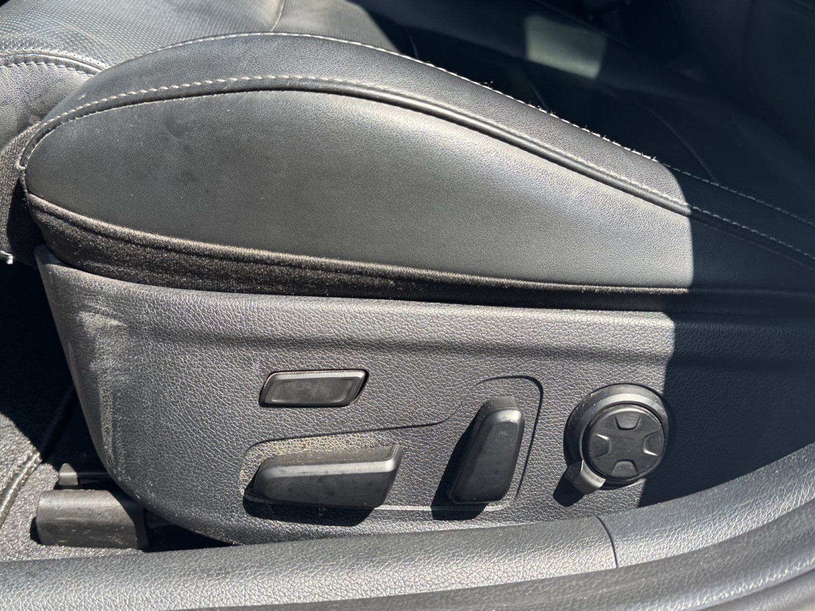 Used 2018 Kia Stinger GT2 RWD image 17