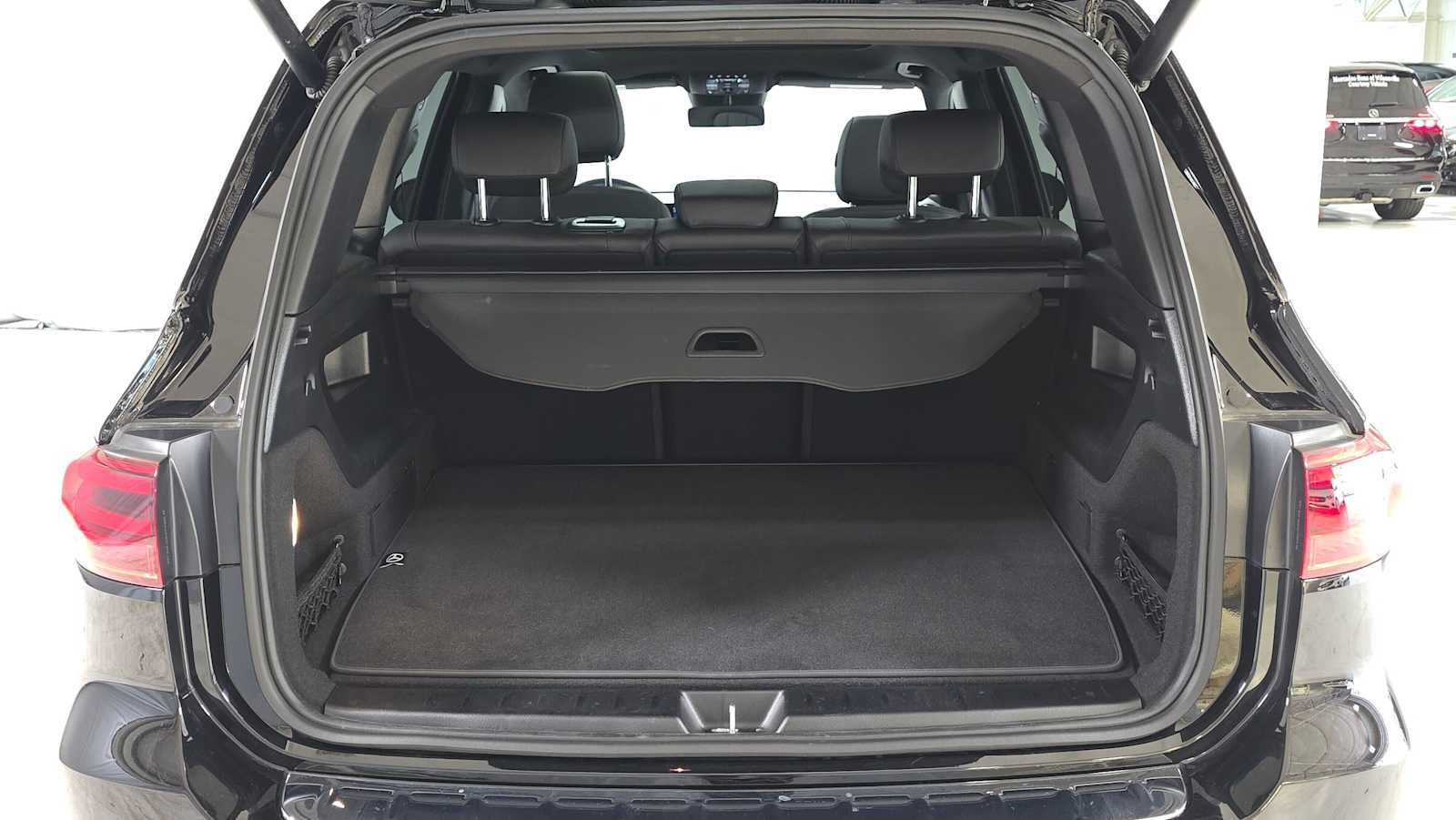 Used 2026 Mercedes-Benz GLB 250 4MATIC image 15