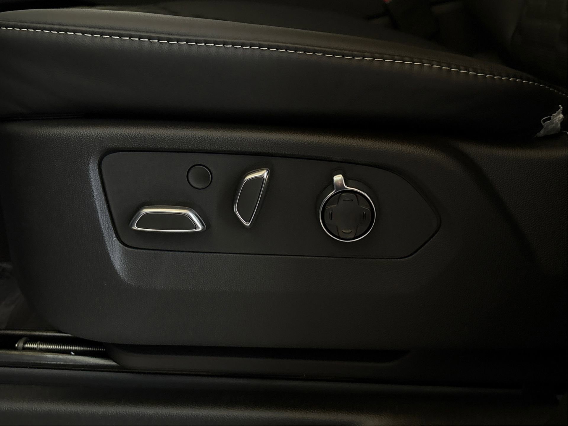 New 2026 Cadillac Escalade ESV Platinum Sport image 32